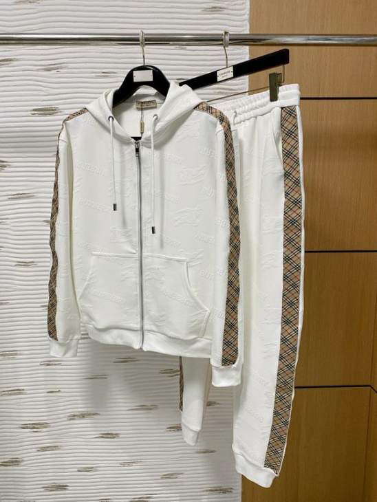 Picture of Burberry Sweater Suits _SKUBurberryM-3XLkdtr38137390